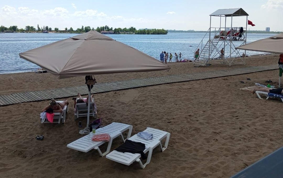 Саратовцам разрешили купаться только на трех пляжах в городе